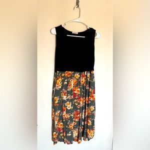 Maternity and nursing dress. Has pockets as well